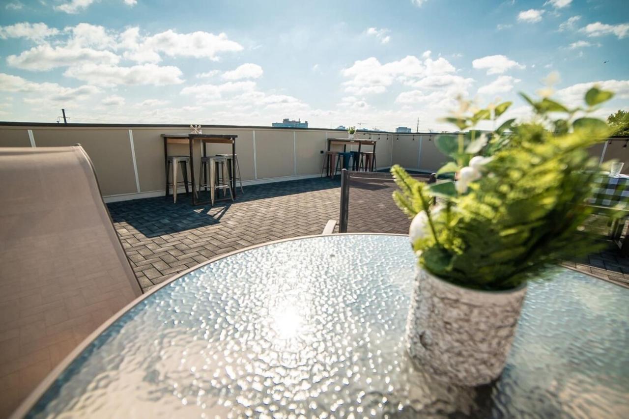 Cozy & Convenient 1 Bedroom Apt! Minutes To Downtown! Apartment