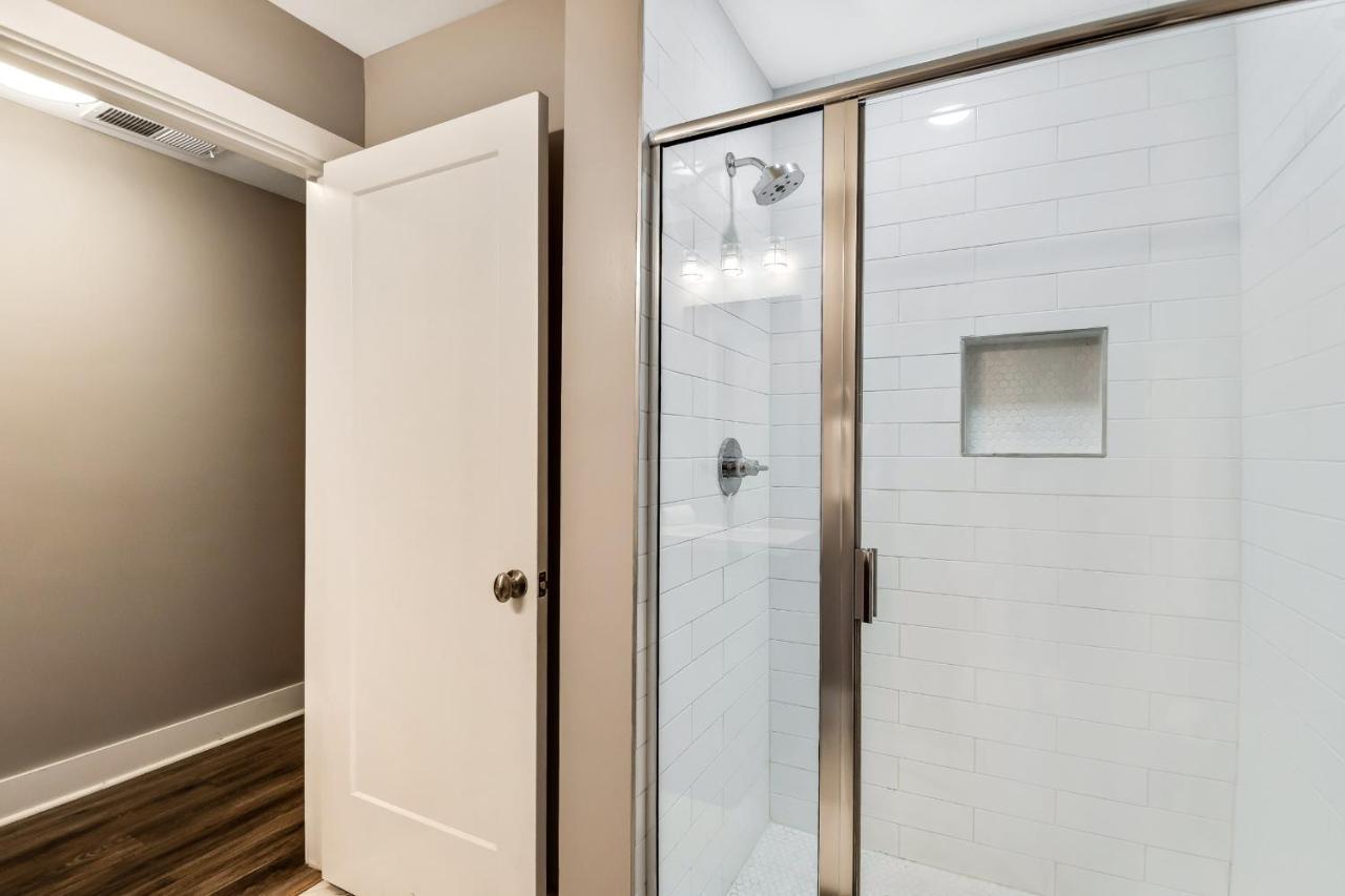 Apartment Cozy & Convenient 1 Bedroom Apt! Minutes To Downtown! Nashville